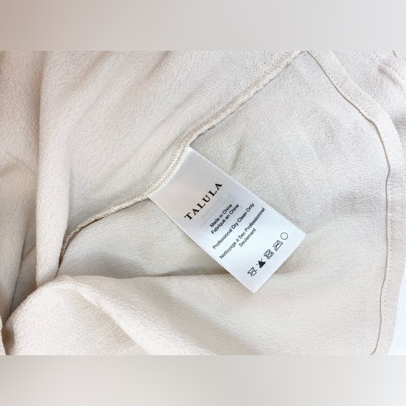 Aritzia Talula White Marcilly Off The Shoulder Top - Picture 13 of 16